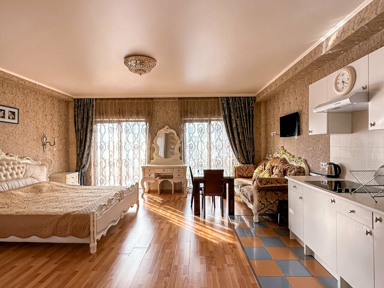 Гостиница Holiday Лазаревское