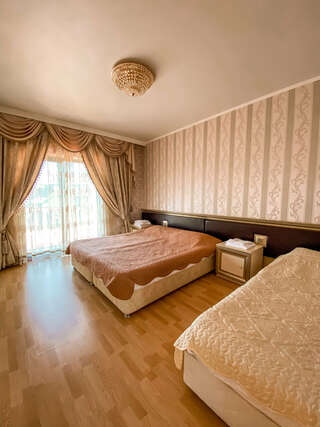 Гостиница Holiday Лазаревское Люкс с 2 спальнями-2